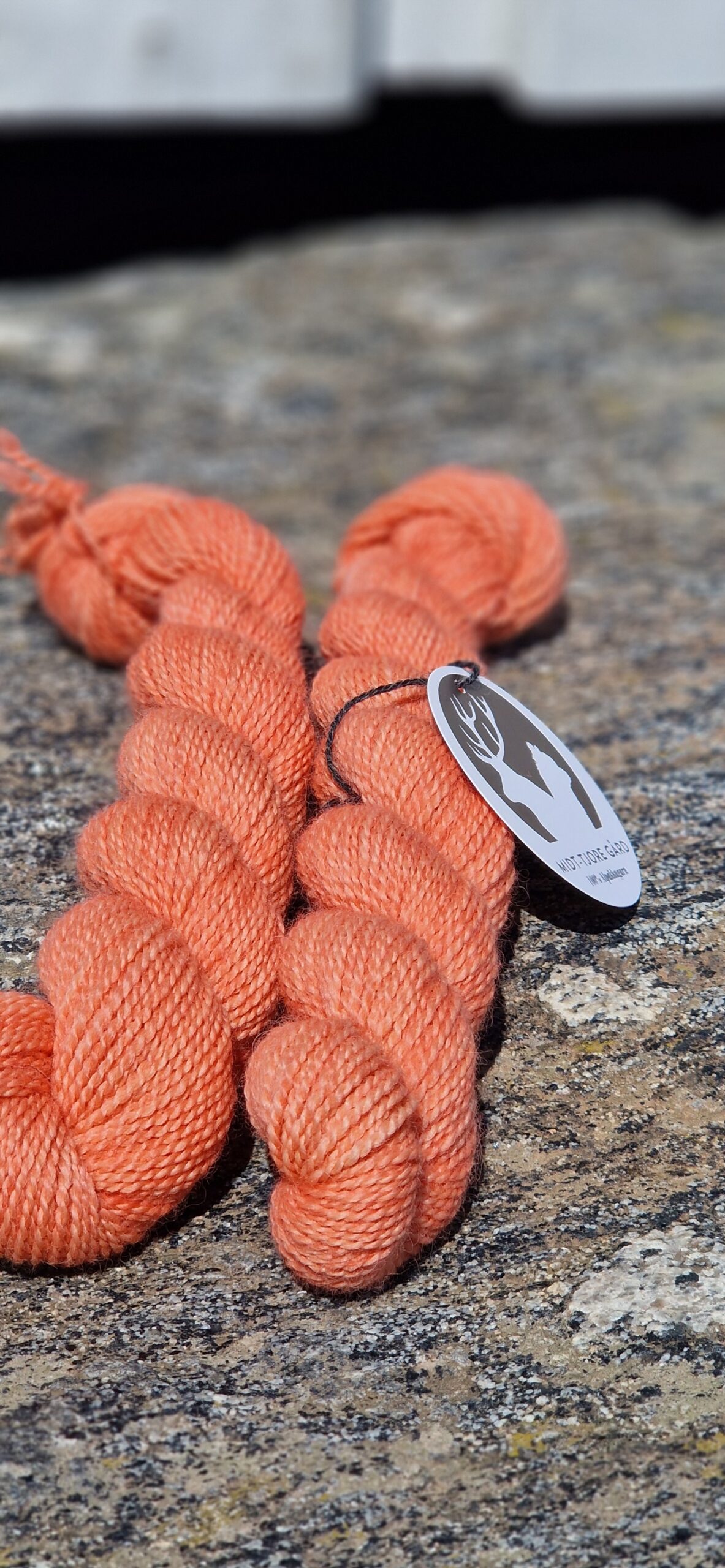 Farget garn, korall - Bilde 3