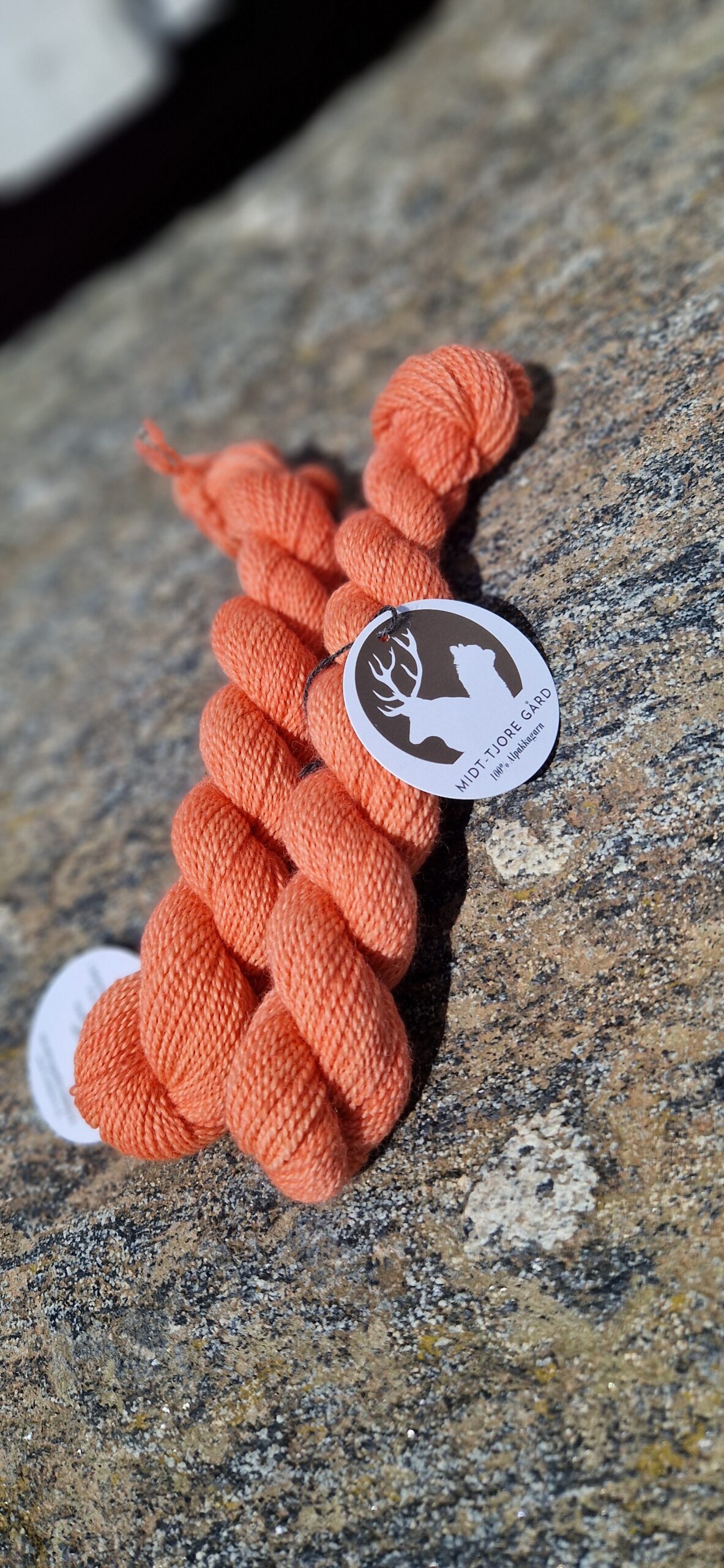 Farget garn, korall - Bilde 2